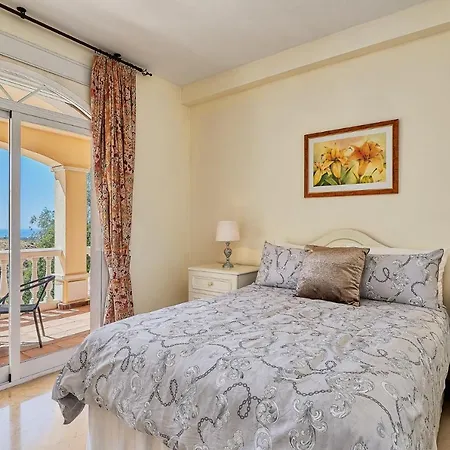 Bed and breakfast Christina, Luxury Near Mijas-pueblo Mijas